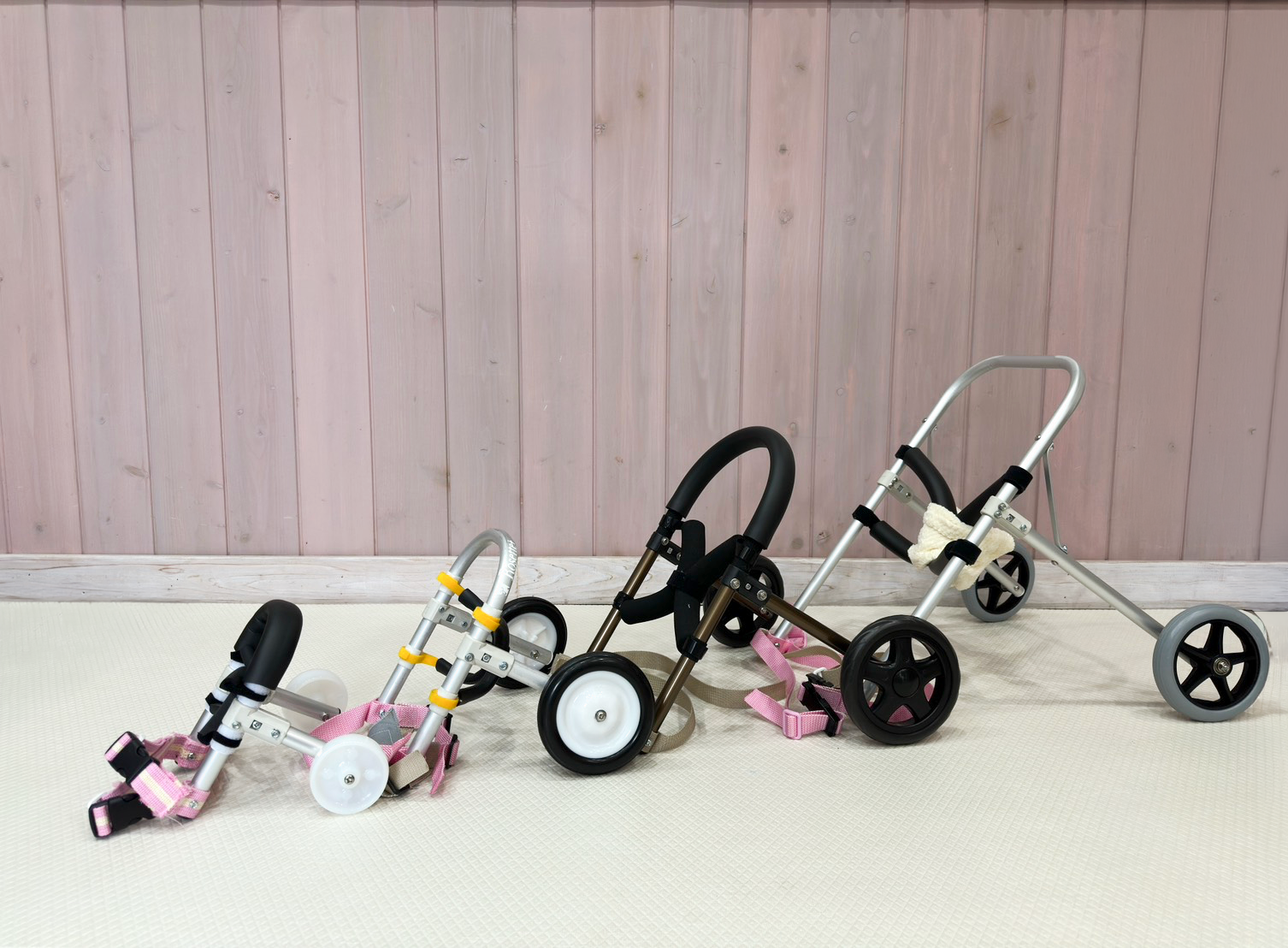 Rosette+オリジナル車椅子 - 小型犬から大型犬まで対応